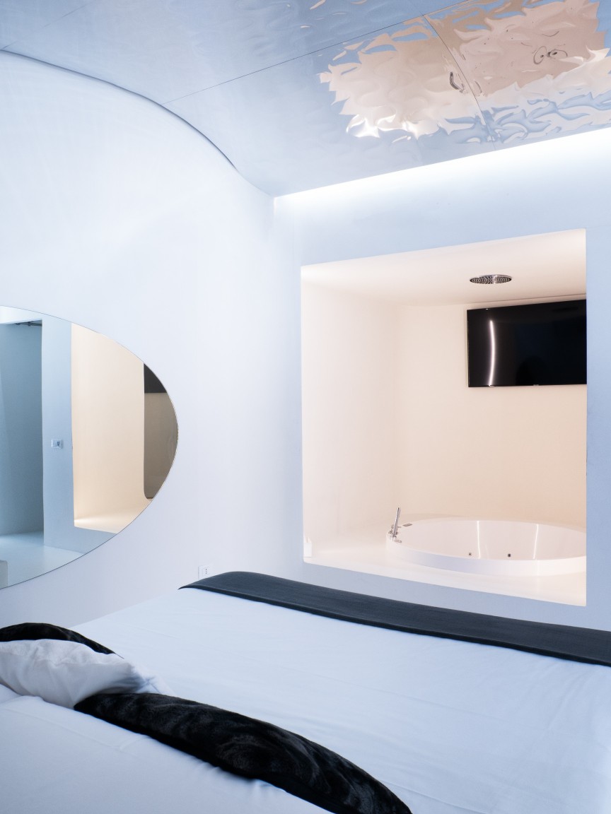 Turrel Suite Photo 7